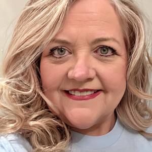 Meet your Posher, Dana